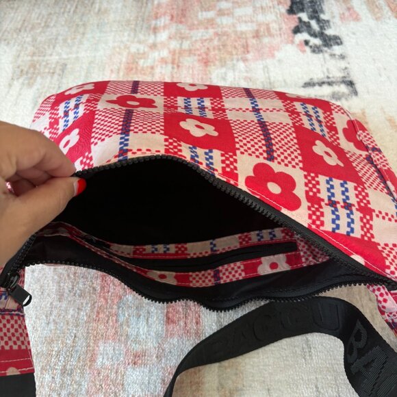 Baggu x Sandy Liang Medium Nylon Crescent Bag - Picture 4 of 4